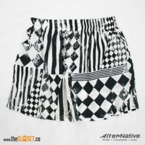 alternativetheclosetfaldafigurasblanconegro001-491x491